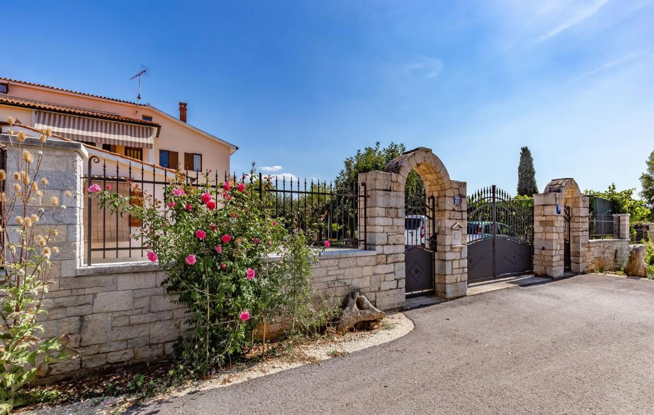 Apartmán Palmira Poreč Exteriér fotografie